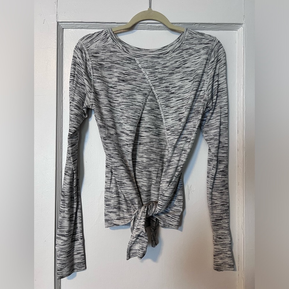 💥WORN ONCE💥 Lululemon Beat The Heat Long Sleeve - Tiger Space Dye Black White